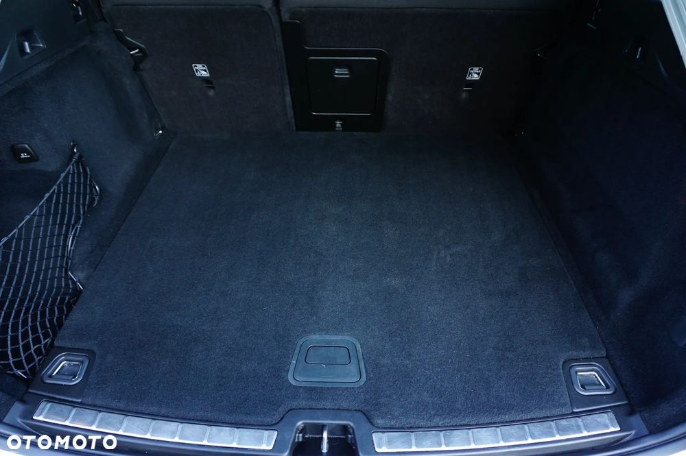 Volvo XC 60 B4 B Momentum Pro - 20