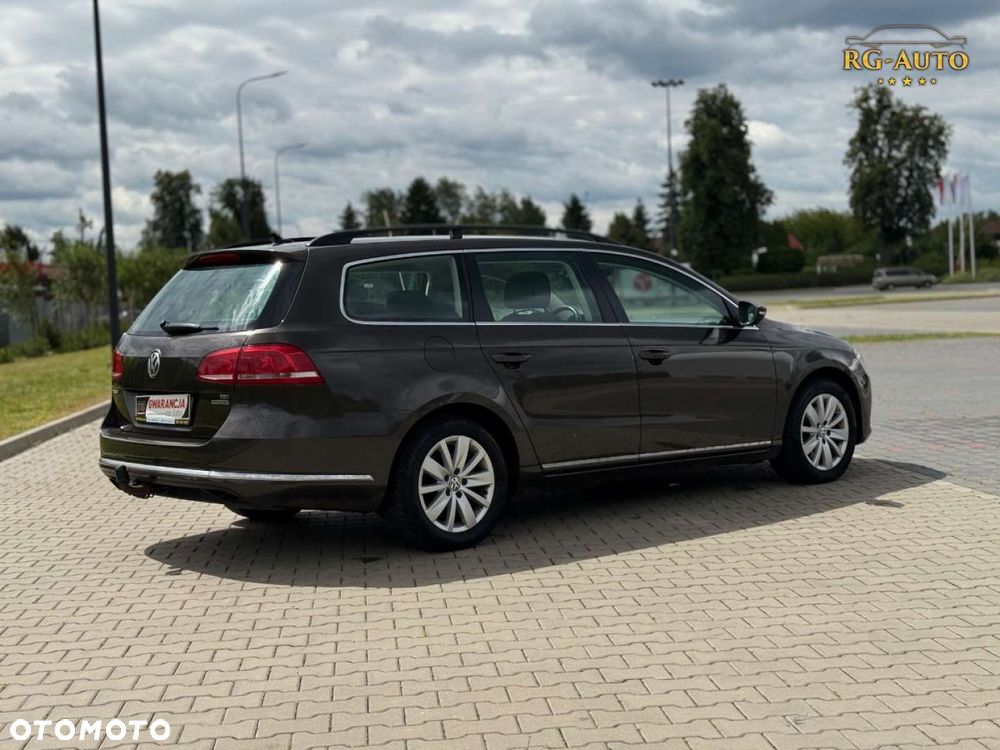 Volkswagen Passat - 8
