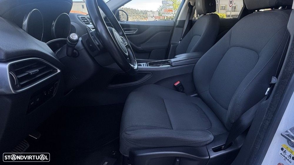 Jaguar F-Pace 2.0 i4D Pure Aut. - 11