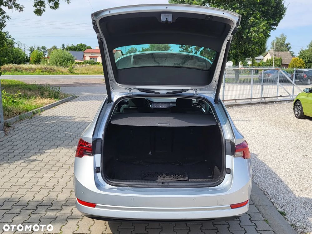 Skoda Octavia 2.0 TDI Style DSG - 27