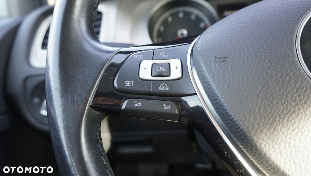 Volkswagen Golf - 17