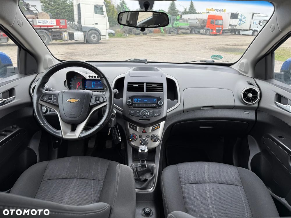 Chevrolet Aveo 1.6 LTZ - 2