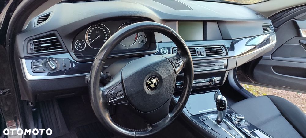 BMW Seria 5 520d - 11
