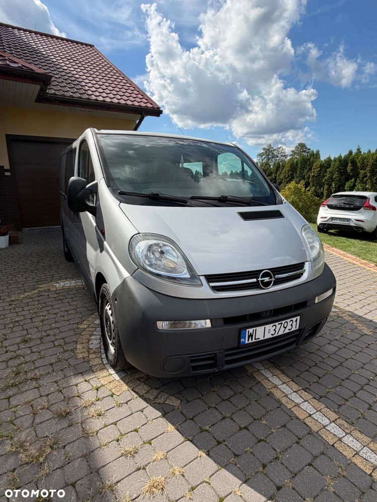 Opel Vivaro - 1