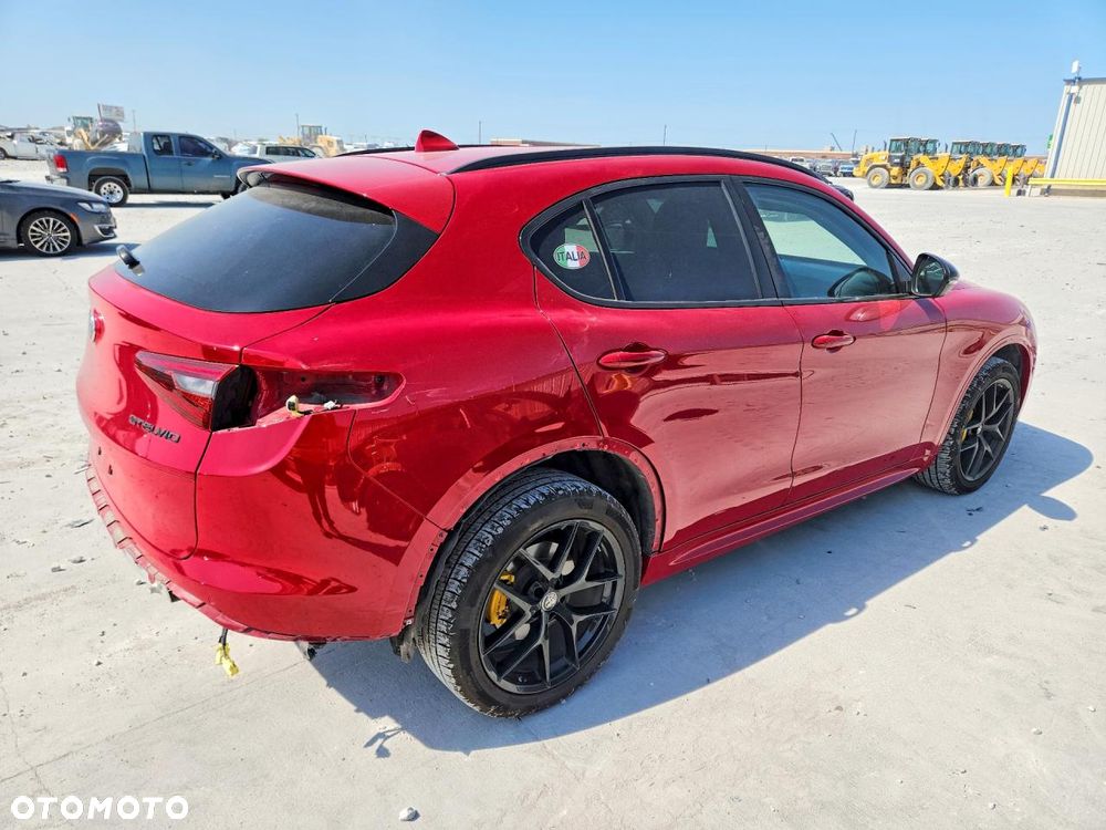 Alfa Romeo Stelvio 2.0 Turbo TI Q4 - 3