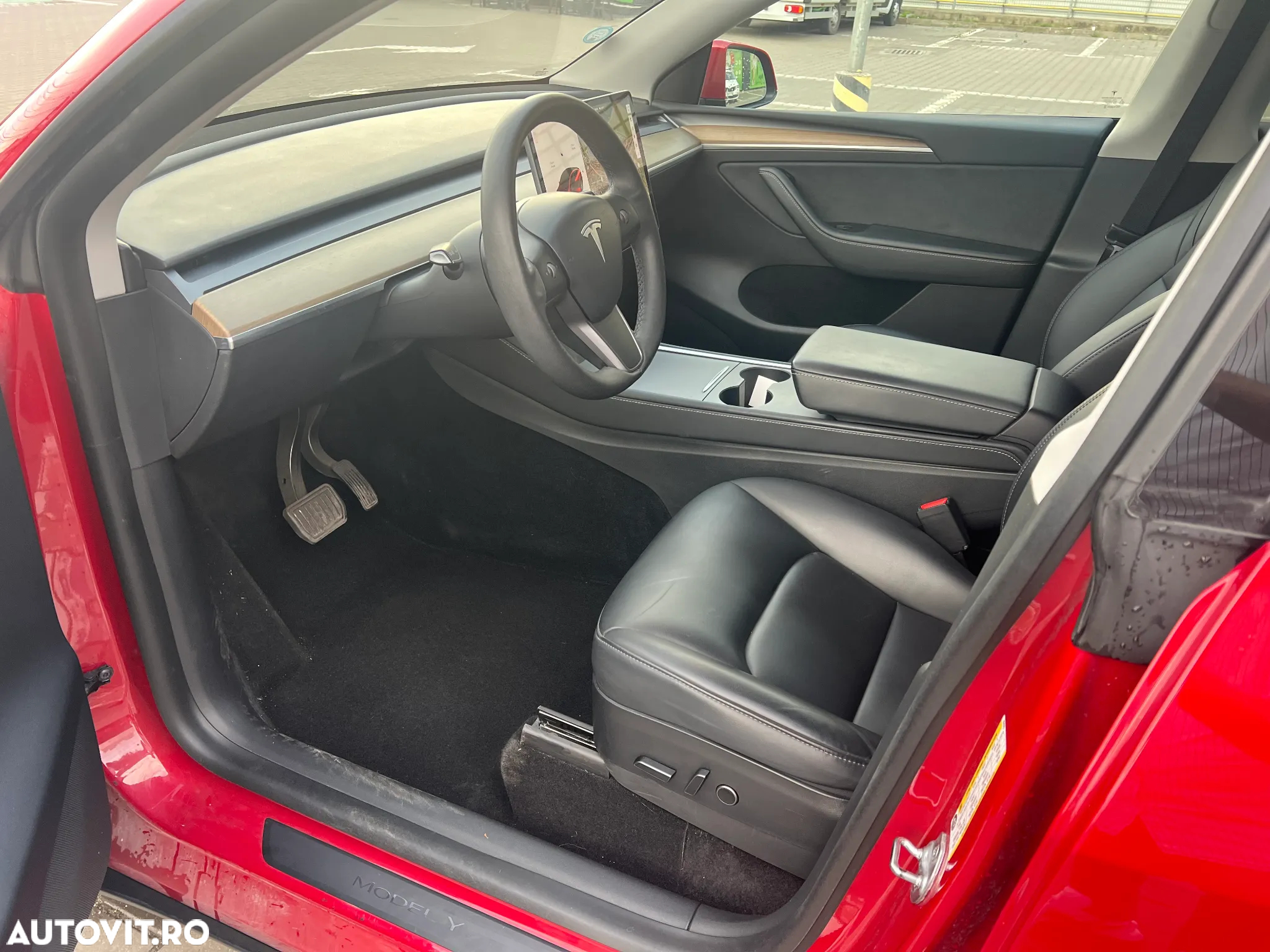 Tesla Model Y AWD Long Range - 7