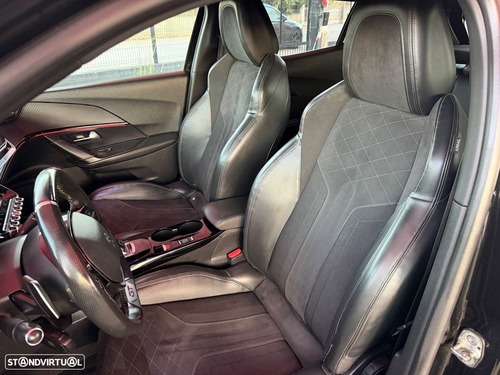 Peugeot 2008 PureTech 155 EAT8 GT Pack - 18