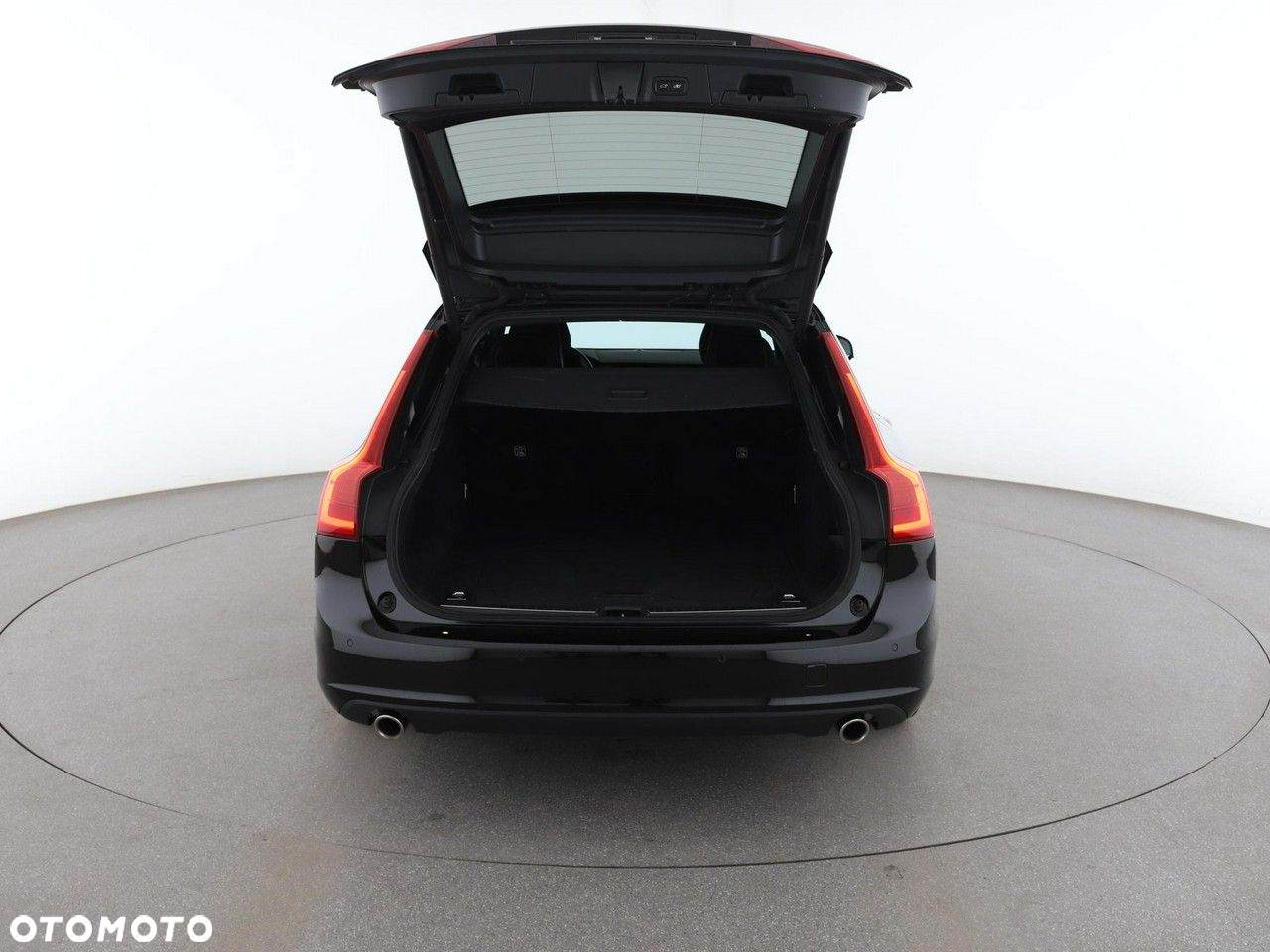 Volvo V90 D4 AWD Momentum - 19