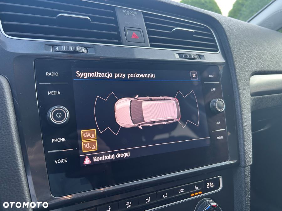 Volkswagen Golf 1.0 TSI OPF Comfortline - 26