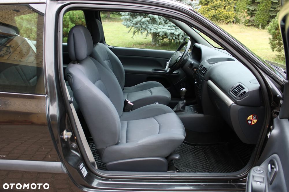Renault Clio - 15