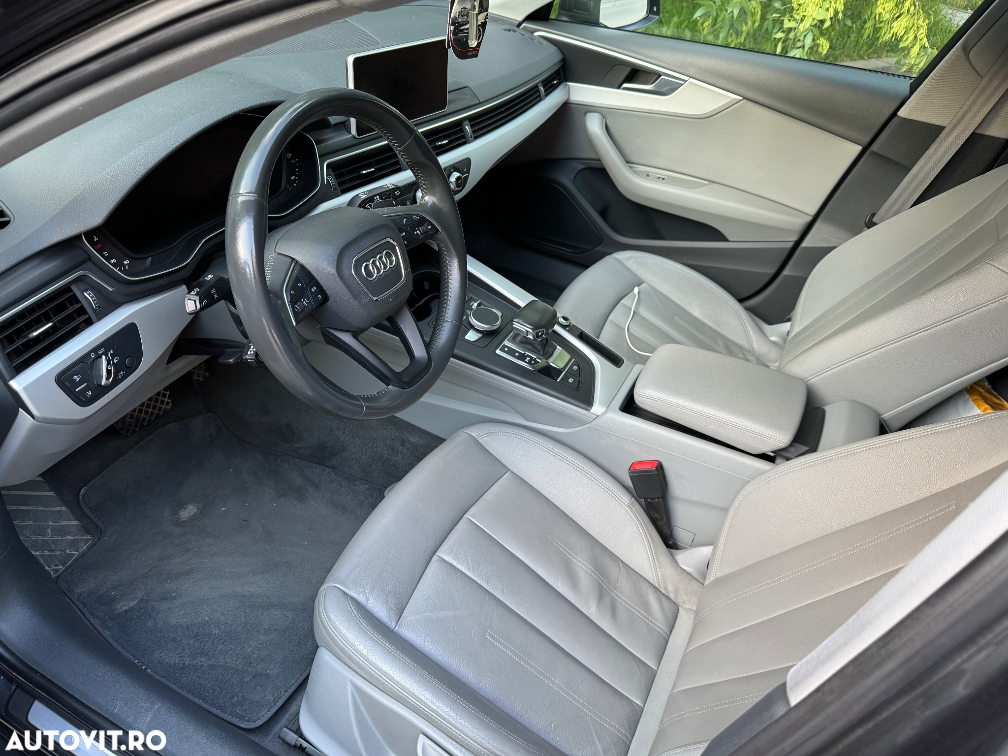Audi A4 Avant 2.0 TDI ultra S tronic - 31