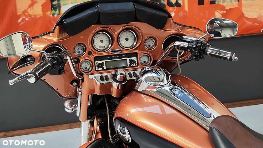 Harley-Davidson Touring Street Glide - 25