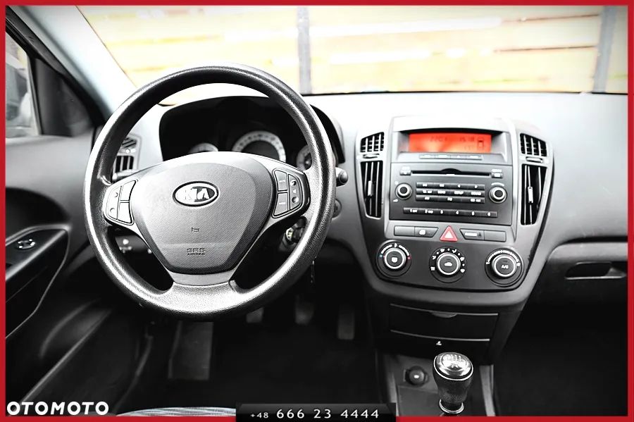 Kia Ceed Cee'd 1.6 Comfort + - 23