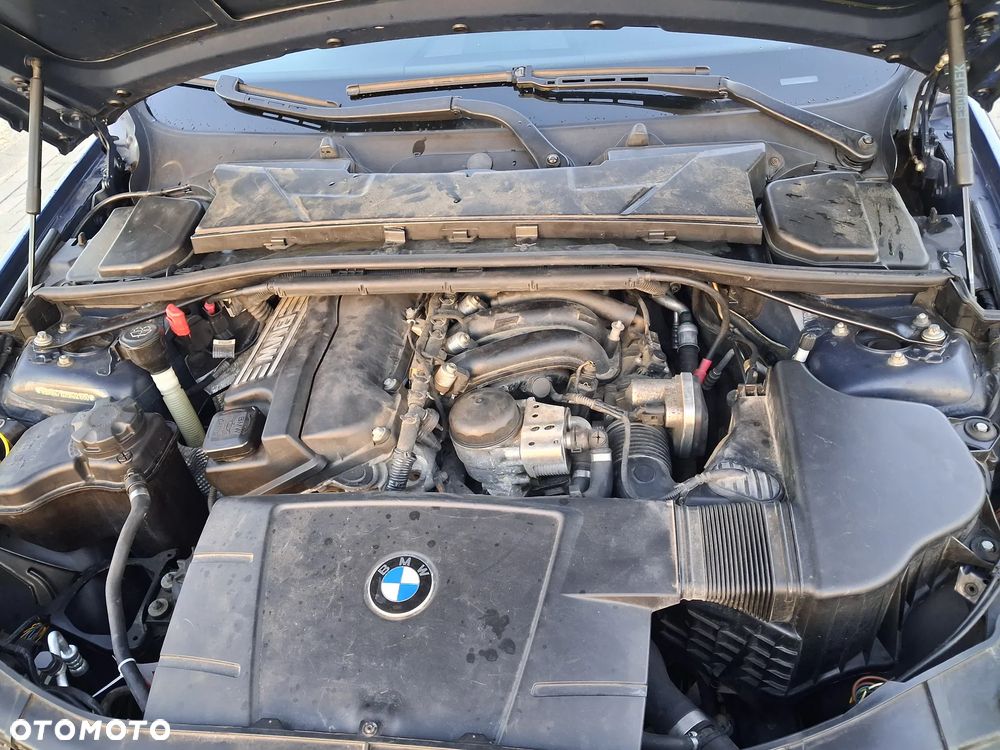 BMW Seria 3 320i - 20