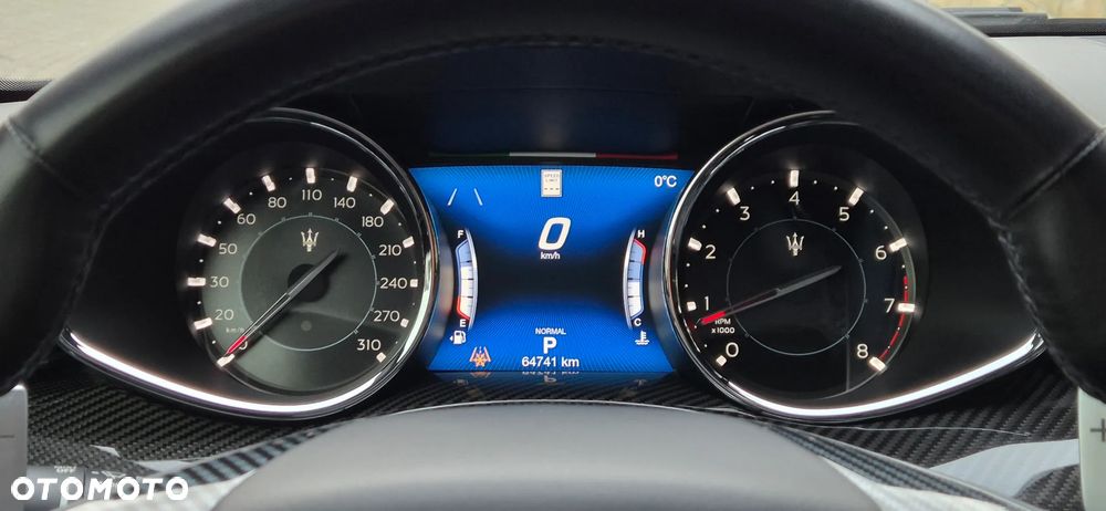 Maserati Quattroporte - 18