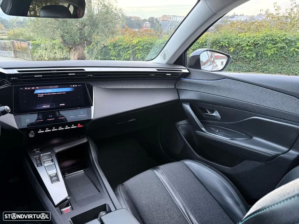 Peugeot 308 1.5 BlueHDi Allure EAT8 - 27