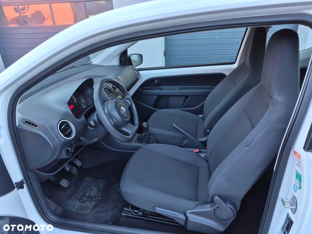 Volkswagen up! move - 8