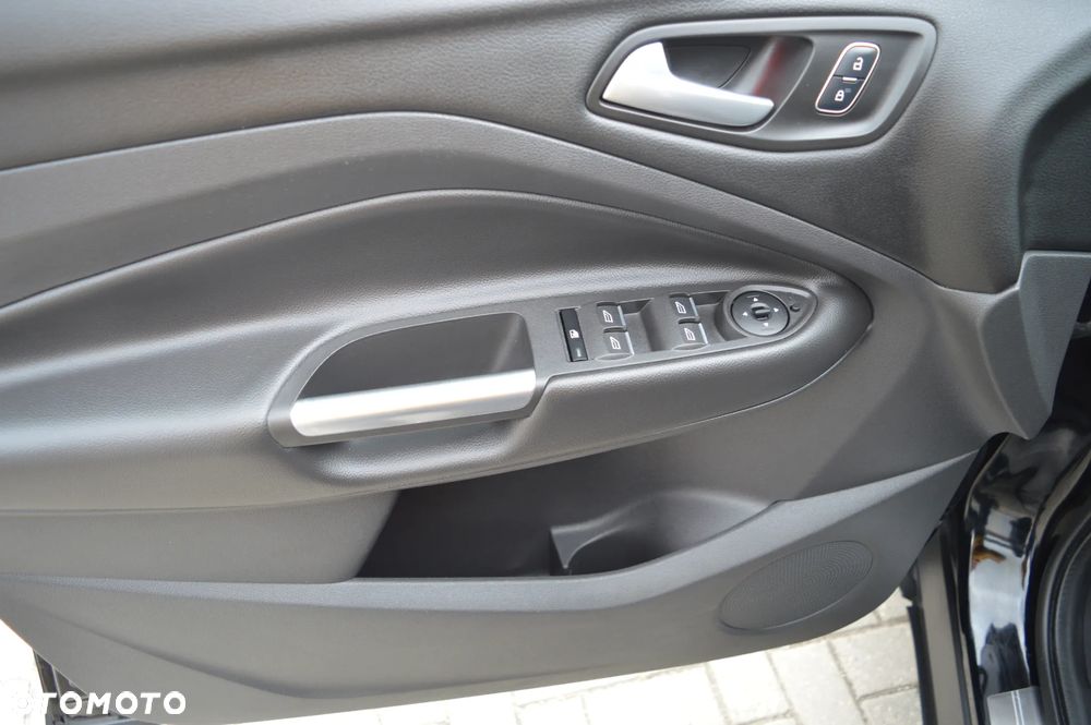 Ford Kuga 1.5 EcoBoost FWD Titanium ASS GPF - 25