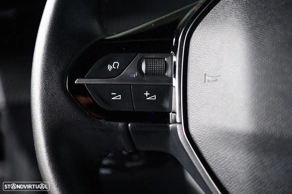 Peugeot 2008 1.2 PureTech Style - 36