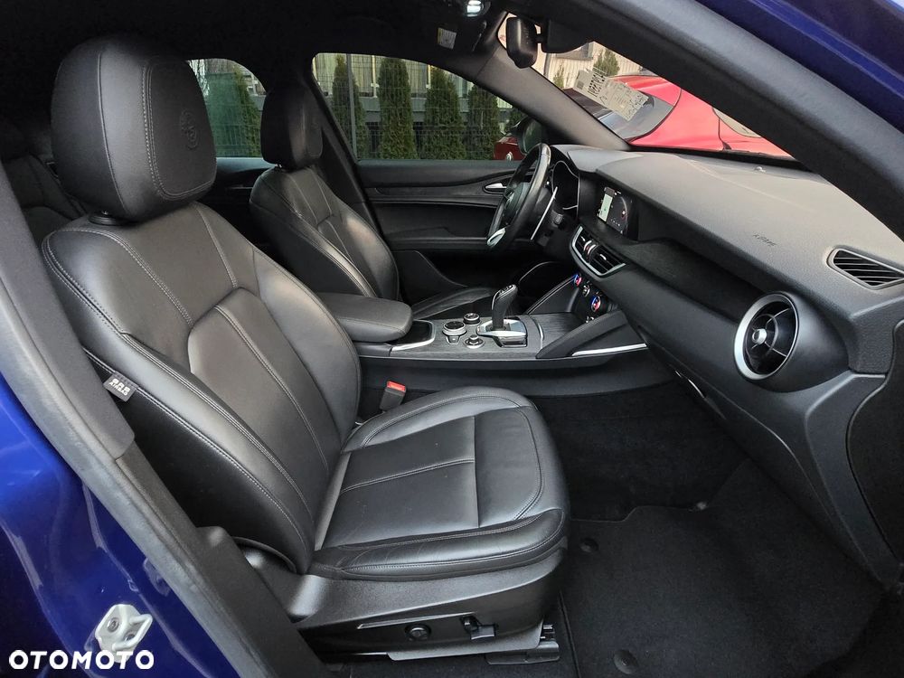 Alfa Romeo Stelvio 2.0 Turbo 16V AT8-Q4 Sprint - 31