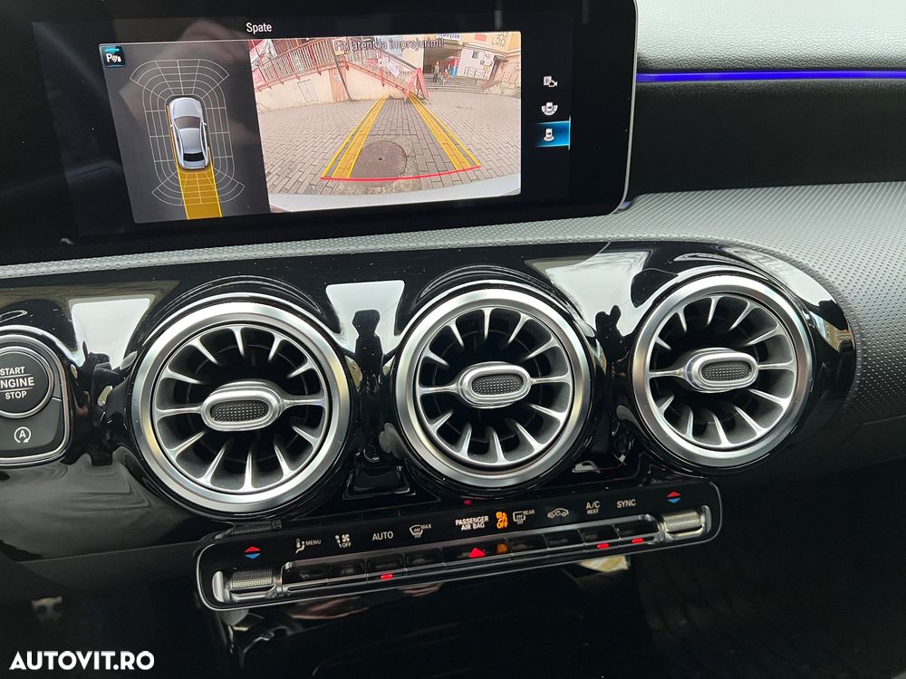 Mercedes-Benz A 220 4MATIC Sedan Aut. - 8