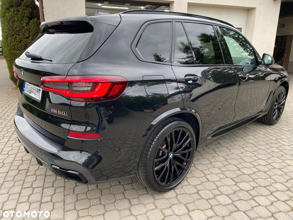 BMW X5 M M50i - 9