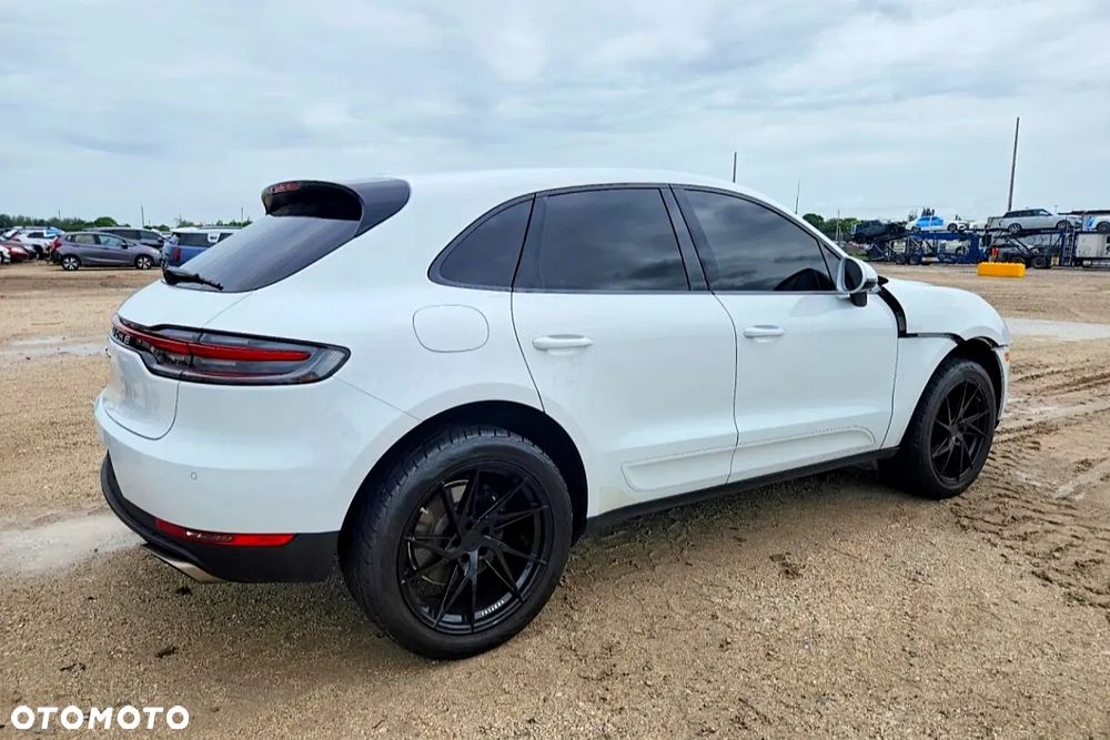 Porsche Macan - 4