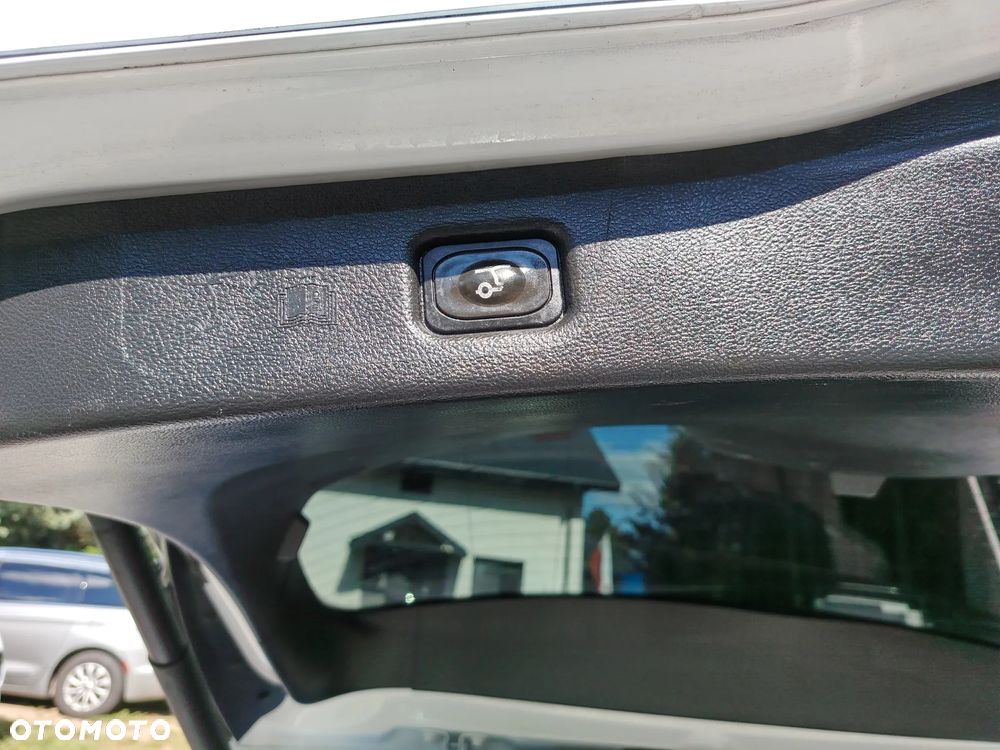 Ford S-Max - 34