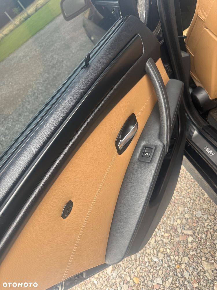 BMW Seria 5 530d Sport-Aut Edition Lifestyle - 12