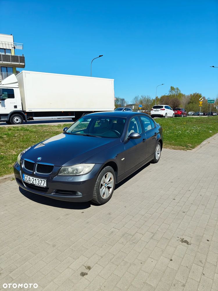 BMW Seria 3 320i - 1