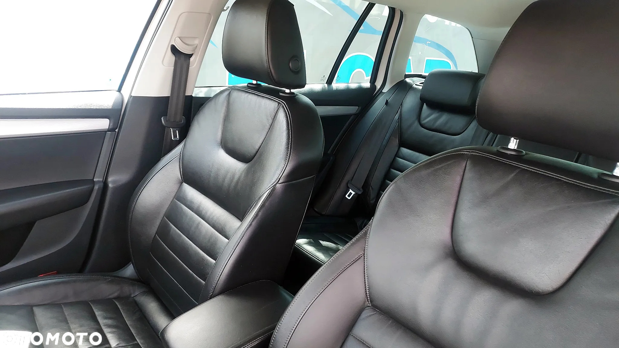 Skoda Octavia 2.0 TDI (Green tec) DSG Style - 11