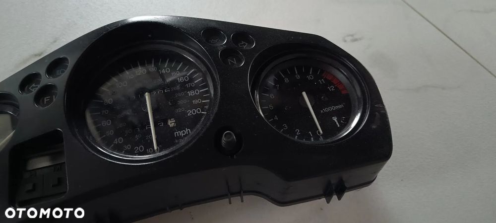 HONDA CBR1100XX 11XX Licznik Zegary 2001 1999 - 8