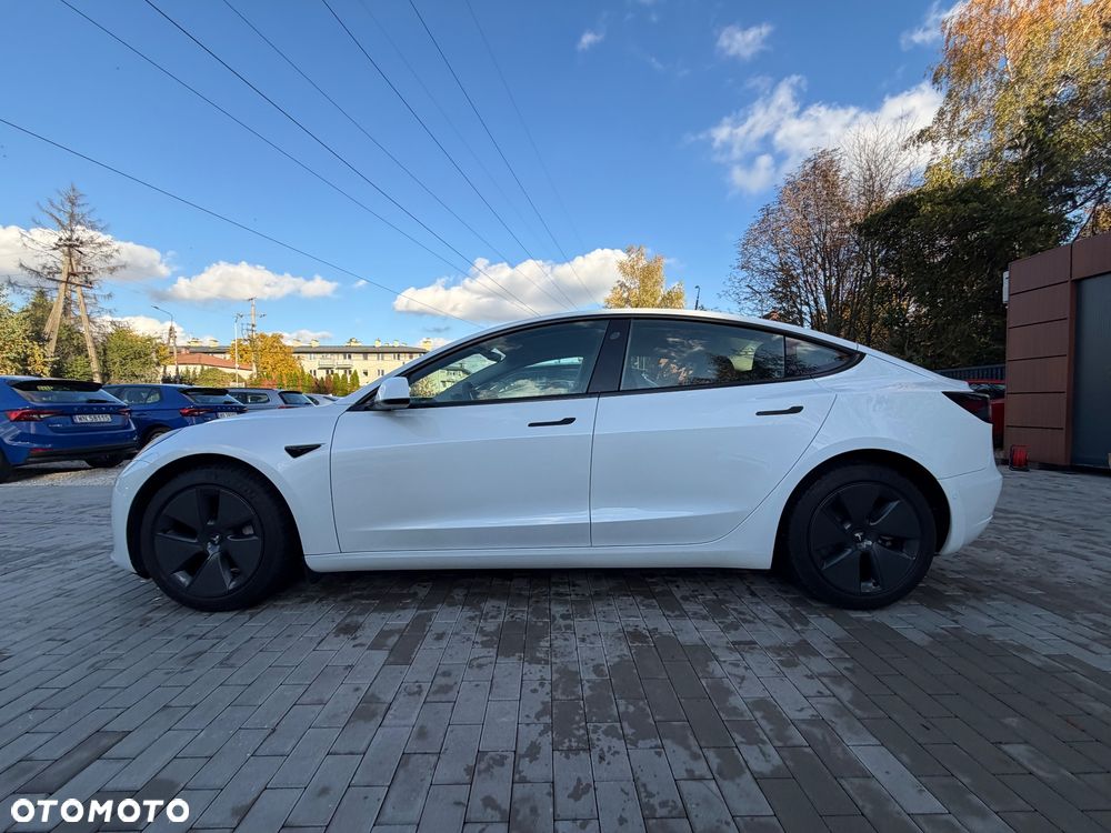 Tesla Model 3 2022 photo 3