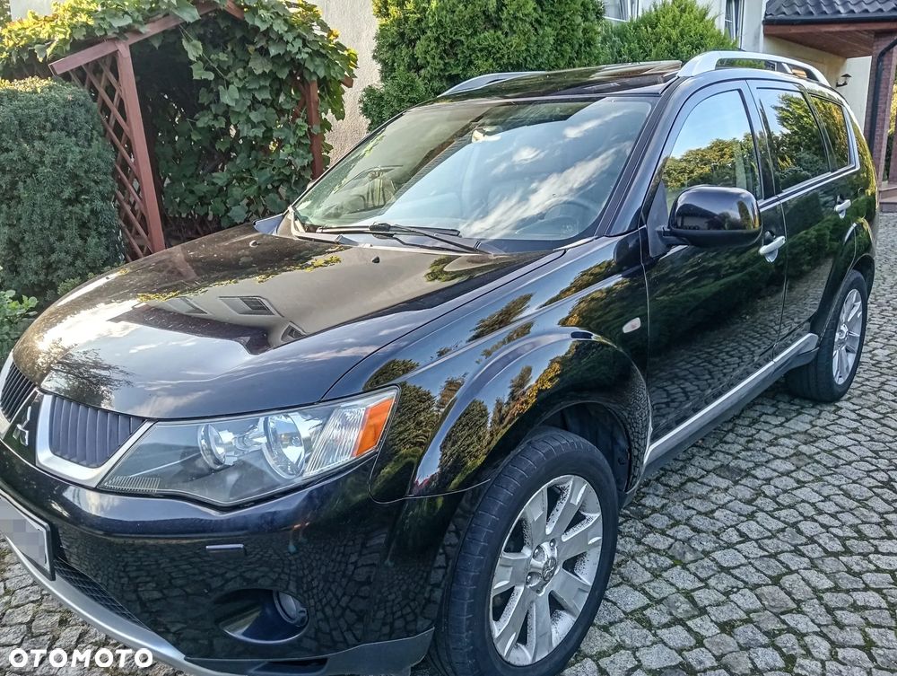 Mitsubishi Outlander 2.0 DID Intense + - 3