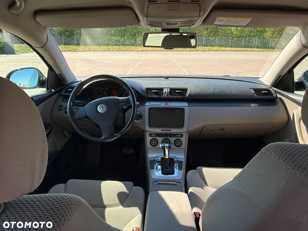 Volkswagen Passat - 22