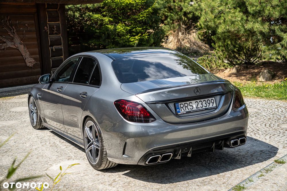 Mercedes-Benz Klasa C AMG 63 AMG Speedshift 7G-MCT - 25