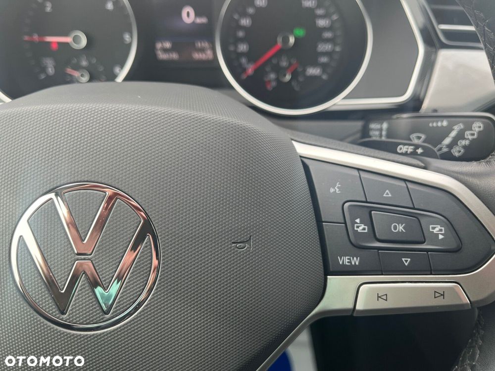 Volkswagen Passat - 28