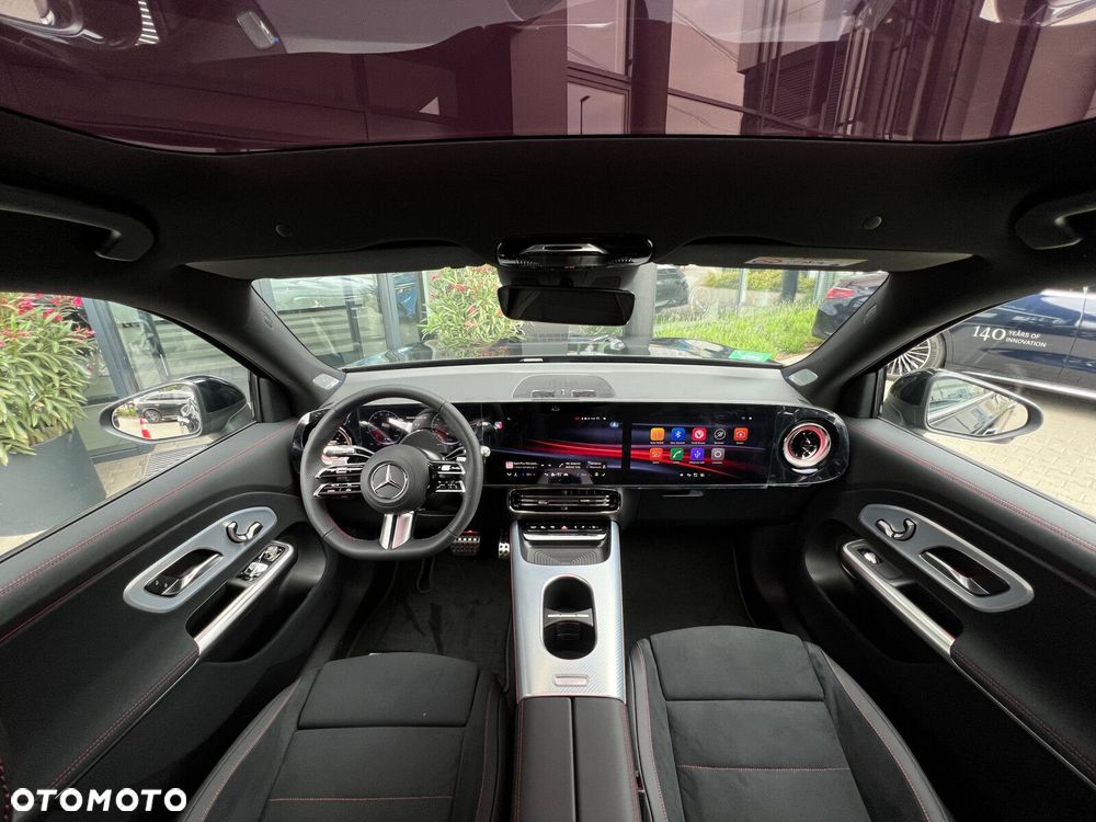 Mercedes-Benz GLB 250+ EQ 85kWh - 12