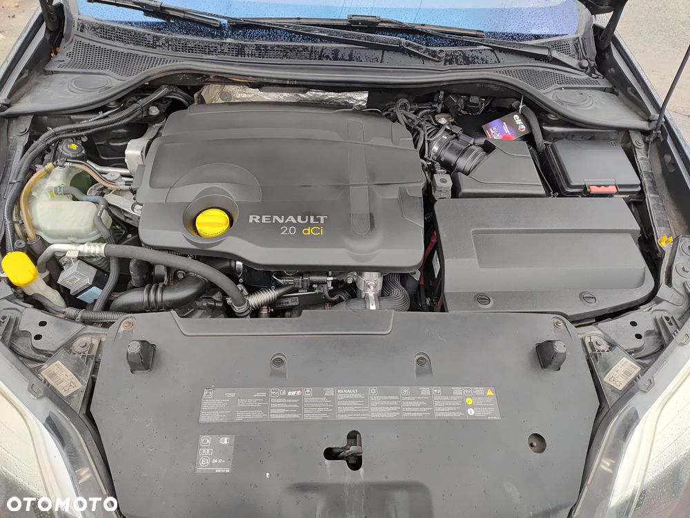 Renault Laguna dCi 150 FAP Start-Stop GT - 14