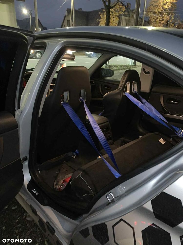 BMW Seria 3 335i - 16