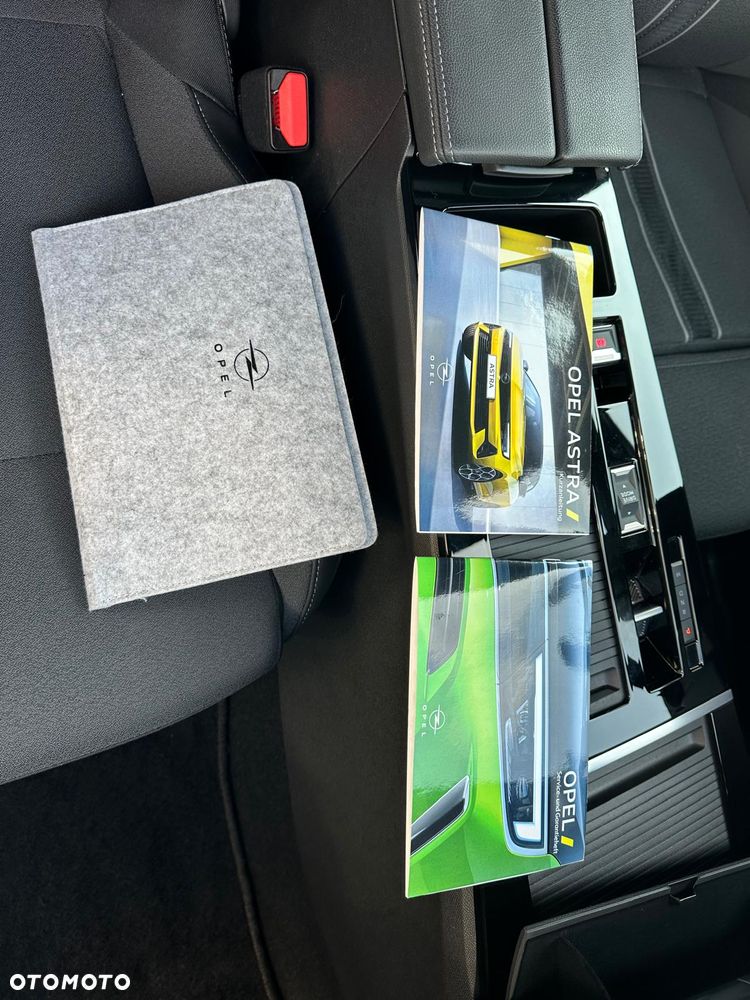 Opel Astra 1.5 D Automatik GS Line - 29