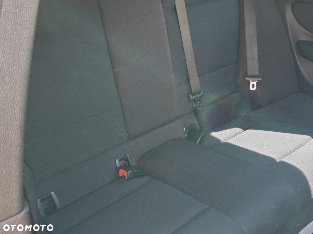 BMW Seria 1 120i - 17