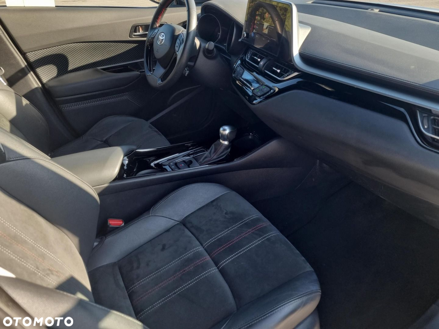 Toyota C-HR - 12