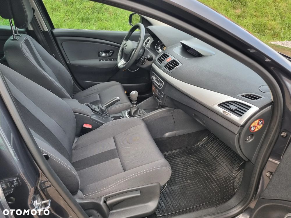 Renault Megane 1.6 Exception - 19