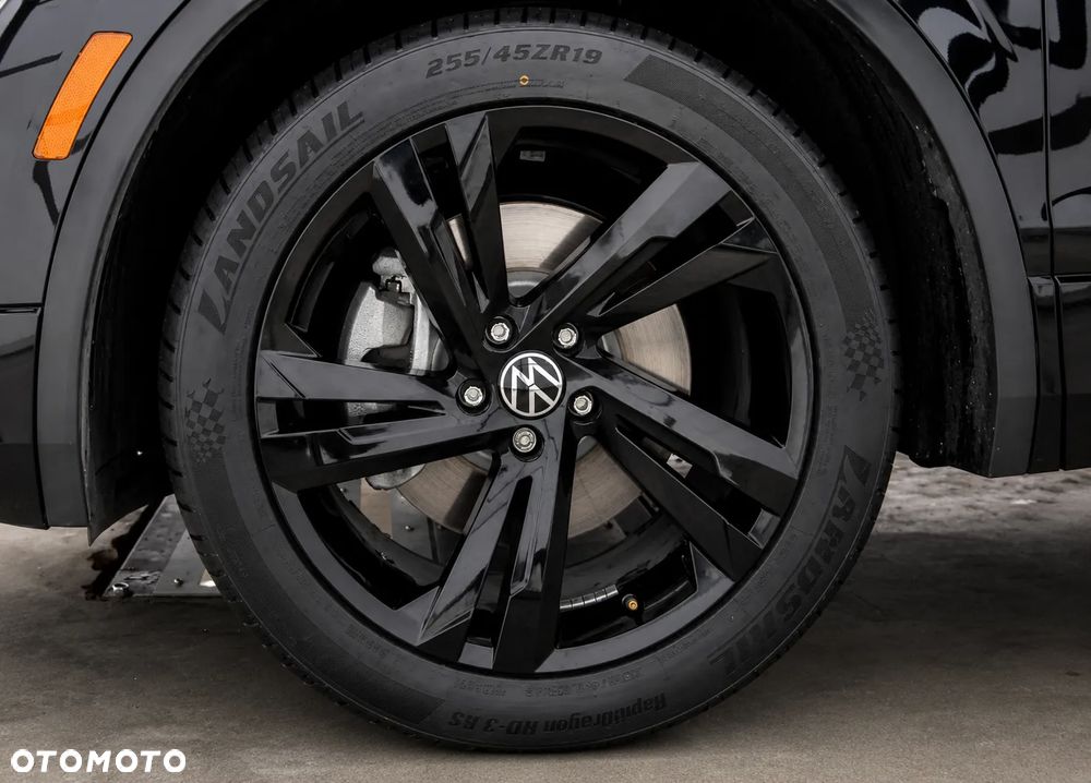 Volkswagen Tiguan - 13