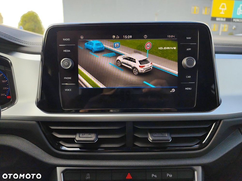 Volkswagen T-Roc 1.5 TSI Life Plus DSG - 17