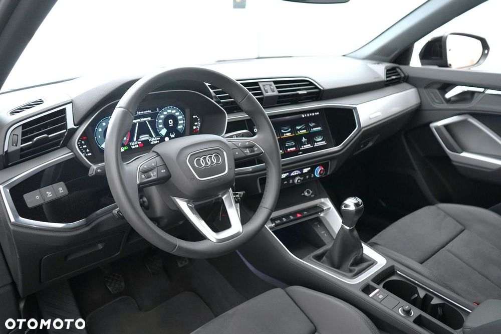Audi Q3 Sportback - 15