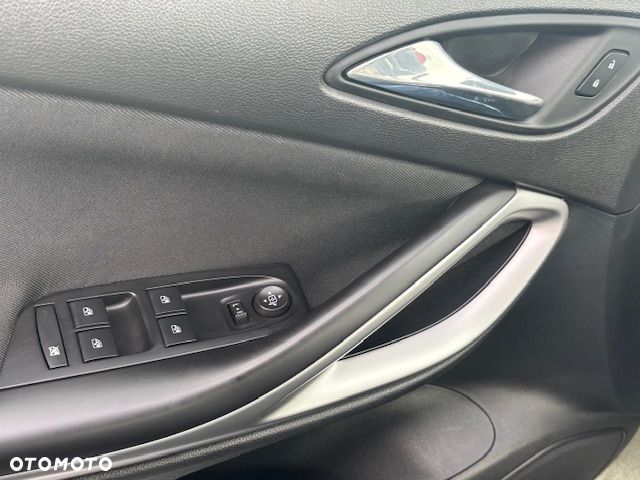 Opel Astra 1.2 T Edition S&S - 26