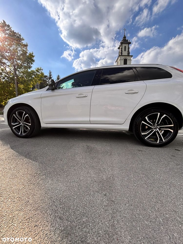 Volvo XC 60 D5 AWD Base - 11