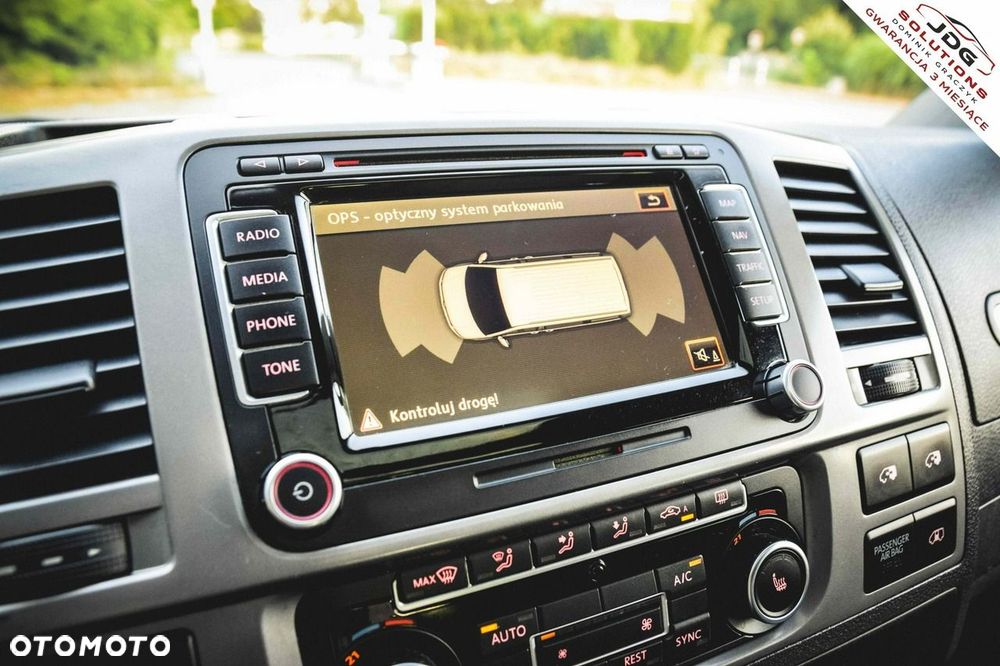 Volkswagen Caravelle - 21